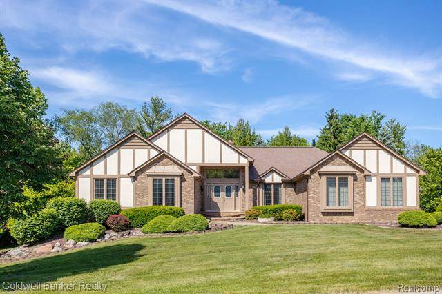 21986 WORCESTER Drive, Novi, MI 48374