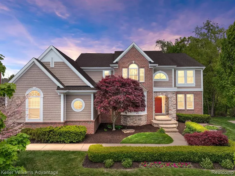 5730 STRAWBERRY Circle, Commerce Twp, MI 48382