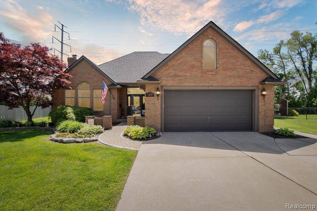 929 River Court,  Wyandotte,  MI 48192