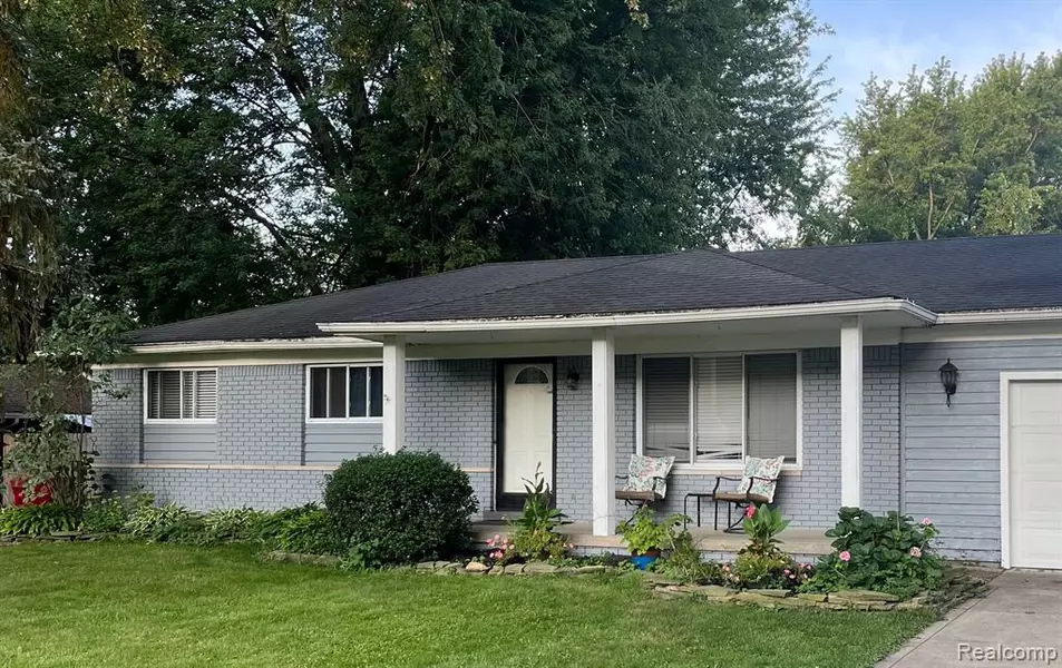 38935 HAZEL Street, Harrison Twp, MI 48045