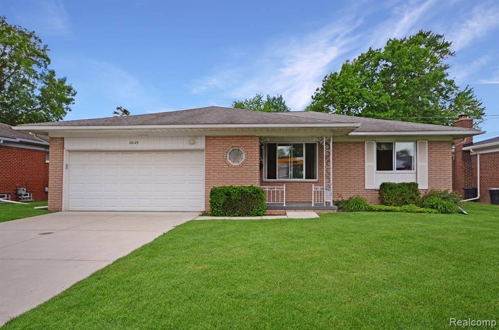 38109 Plainview Drive, Sterling Heights, MI 48312