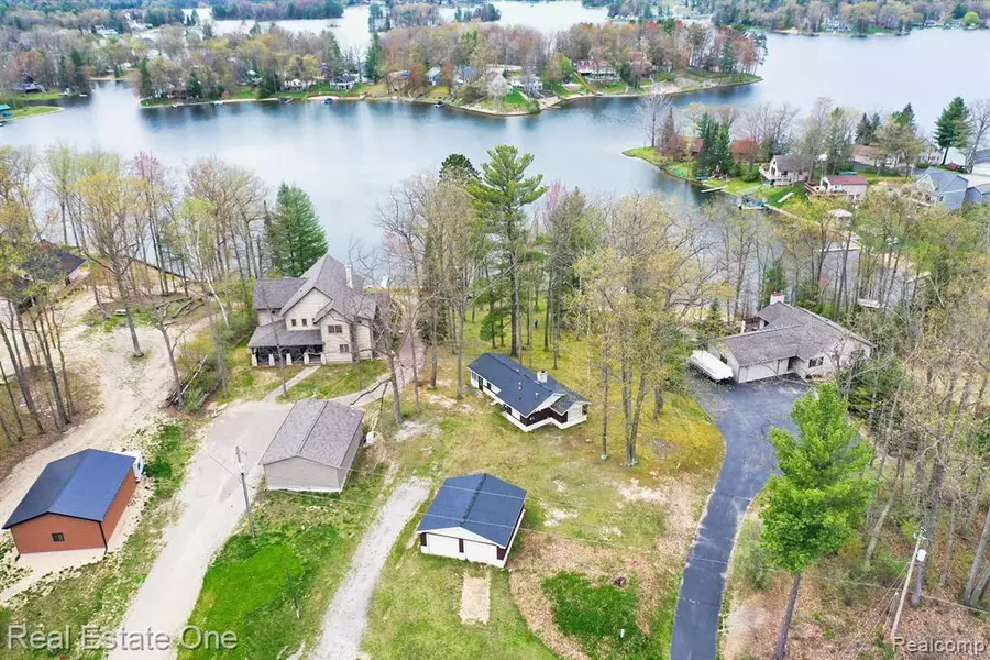 3250 S OGEMAW Trail, West Branch, MI 48661