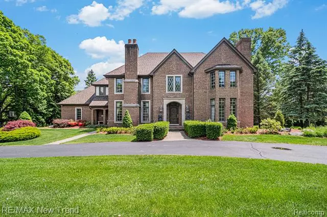 Bloomfield Hills, MI 48304,452 Thetford Lane