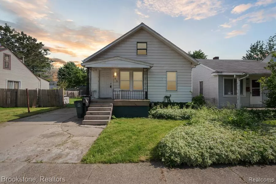 65 W HAYES Avenue, Hazel Park, MI 48030