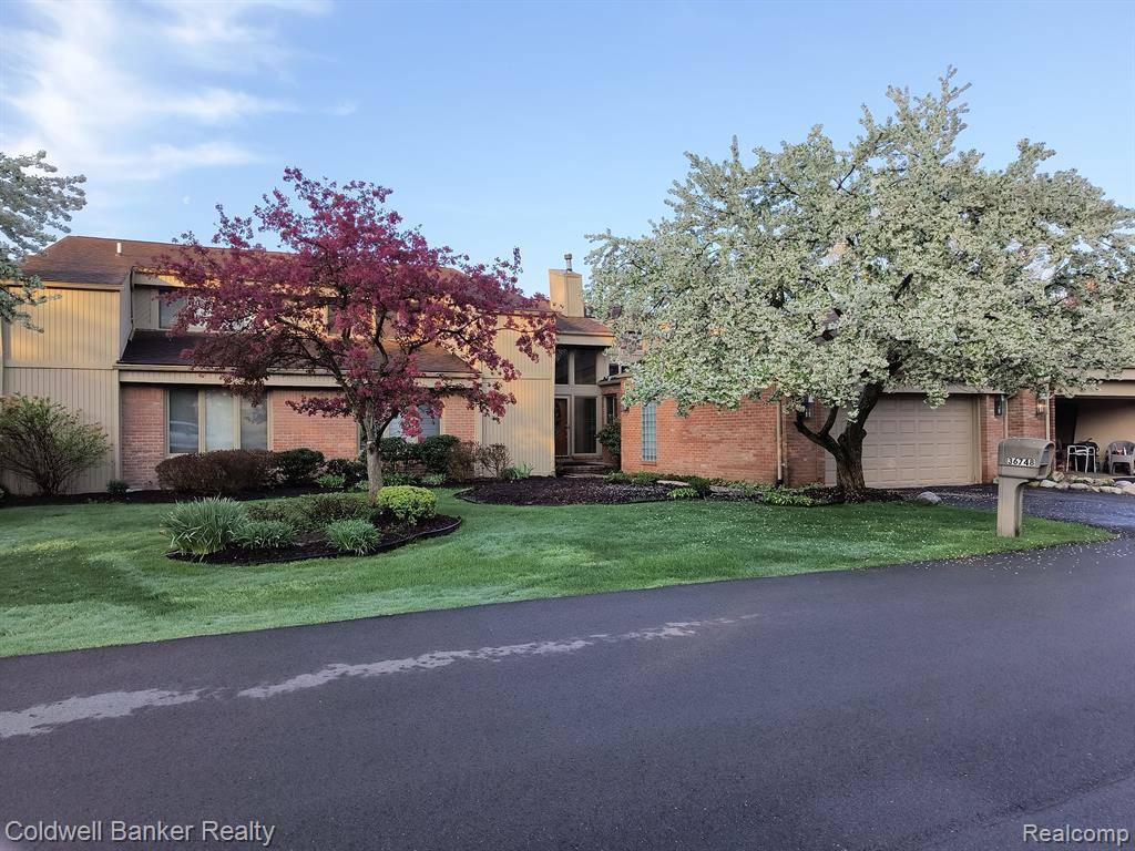 36748 Tanglewood Lane,  Farmington Hills,  MI 48331