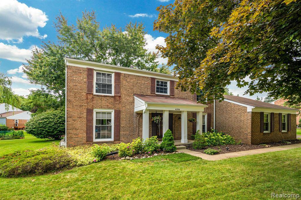 4350 APPLE VALLEY Lane, West Bloomfield Twp, MI 48323