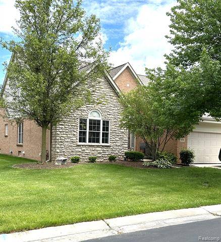 2318 LEXINGTON Circle S, Canton Twp, MI 48188