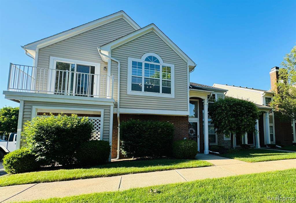 4234 BERKSHIRE Drive, Sterling Heights, MI 48314