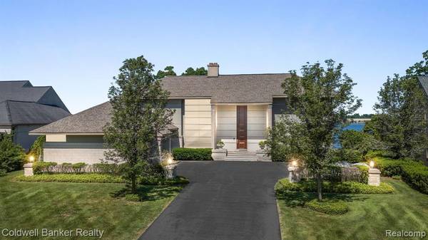 3468 PINE ESTATES Drive, West Bloomfield Twp, MI 48323