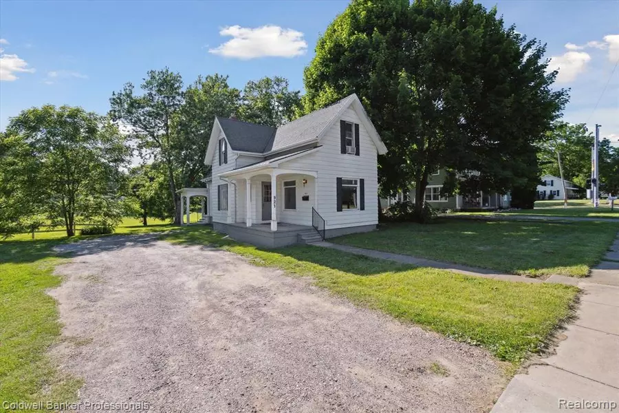 921 N MAIN Street, Lapeer, MI 48446