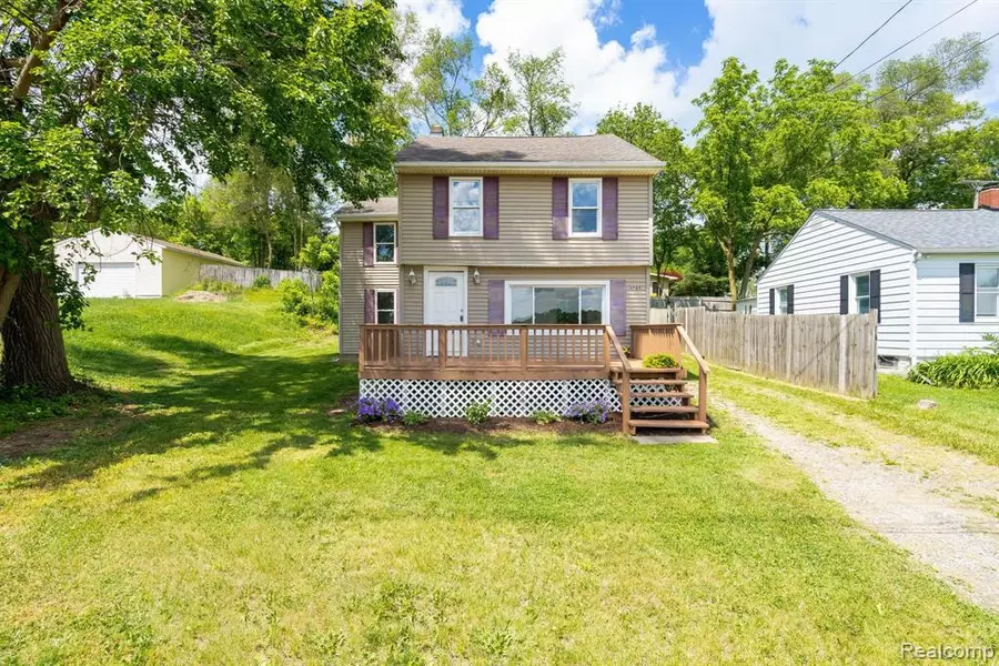 3755 JACKSON Boulevard, White Lake Twp, MI 48383