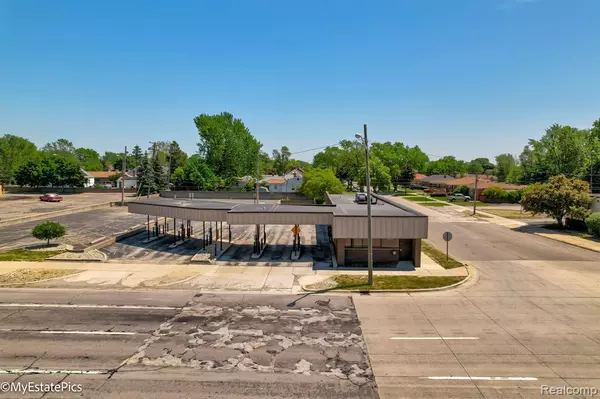 Lincoln Park, MI 48146,4085 FORT Street