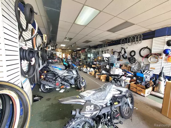 3123 S WAYNE Road, Wayne, MI 48184