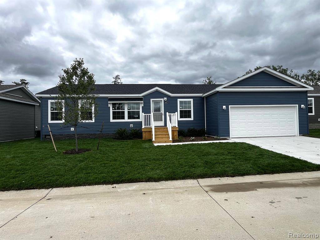 2765 NAPLES Court, Lapeer Twp, MI 48446