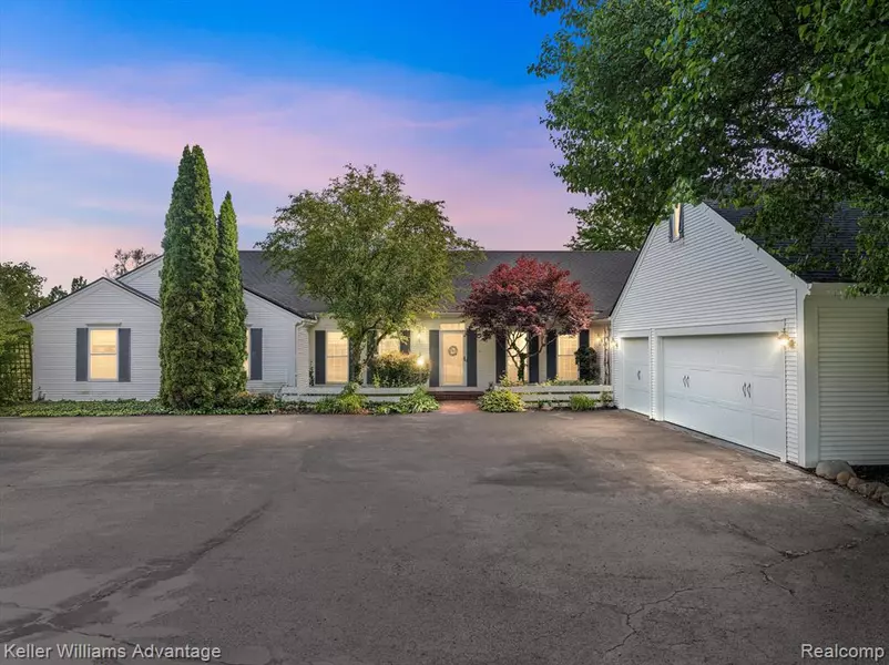 49937  Seven Mile  Road, Northville Twp, MI 48167