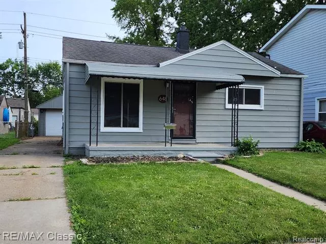 648 E HARWOOD Avenue, Madison Heights, MI 48071