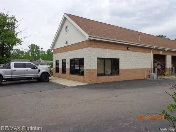 Grand Blanc Twp, MI 48439,1017 E GRAND BLANC Road 1