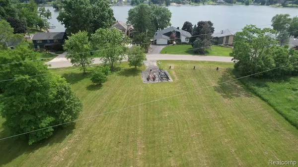 Deerfield Twp, MI 48430,7447 Driftwood Drive