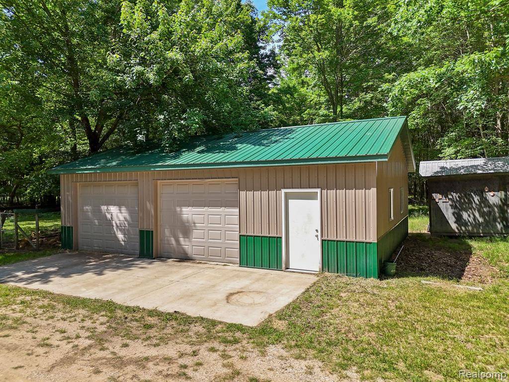 Orient Twp, MI 48632,152 4 MILE Road