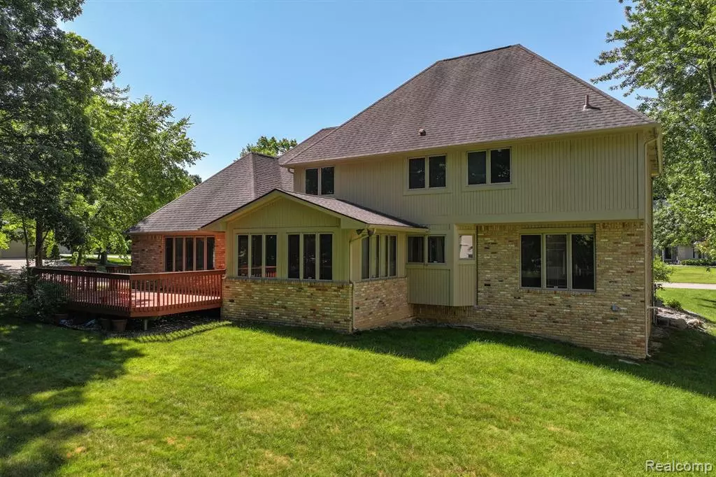Grand Blanc, MI 48439,1143 KINGS CARRIAGE Road