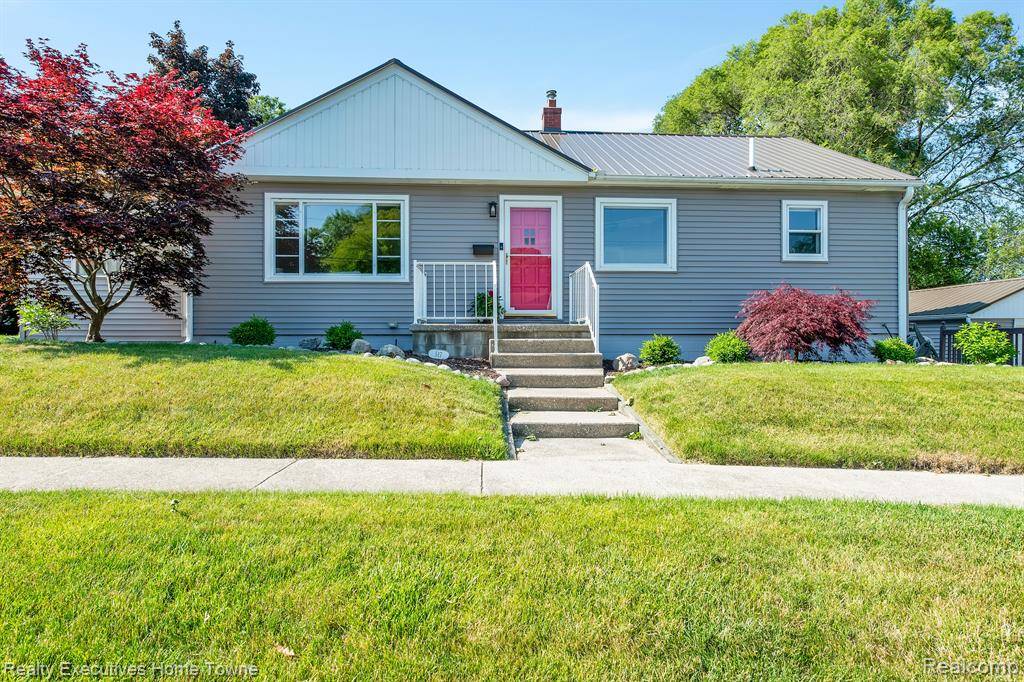 517 BALLENTINE Street, Port Huron, MI 48060