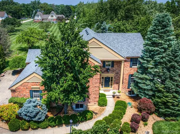 350 BELLE MEADE Road, Troy, MI 48098