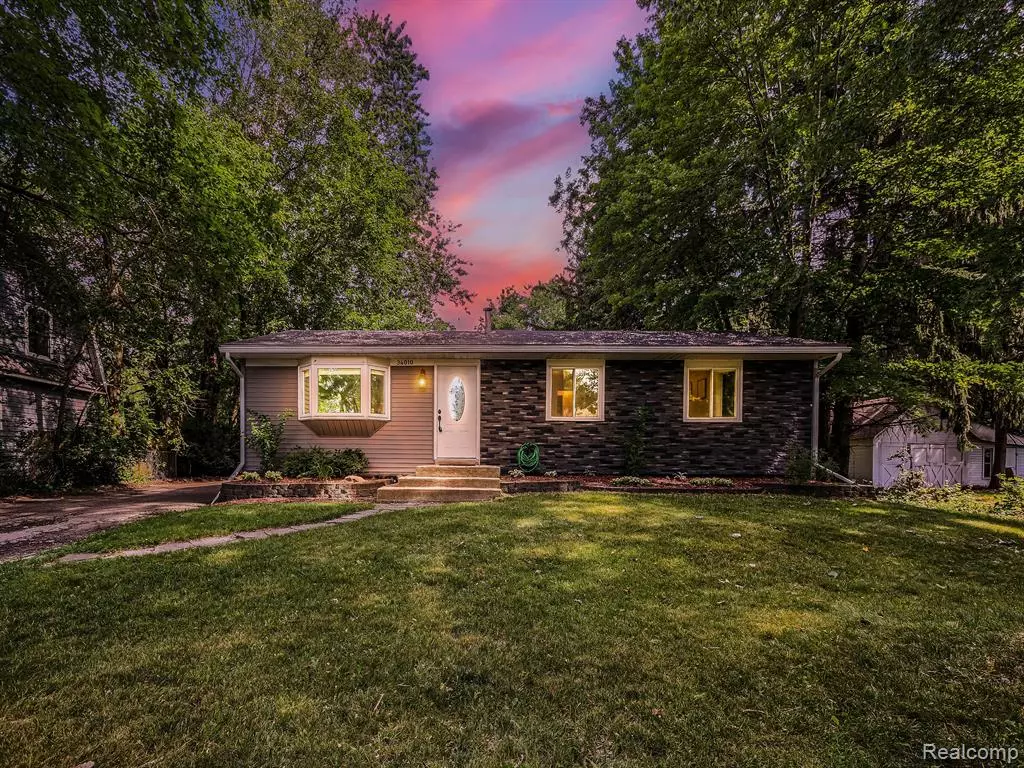 Farmington Hills, MI 48335,34010 EDMONTON Street