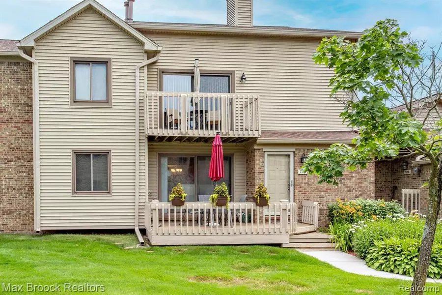 7132 CLEMENTS, West Bloomfield Twp, MI 48322