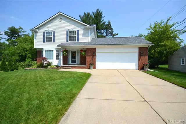 232 Grace Avenue, Rochester Hills, MI 48307