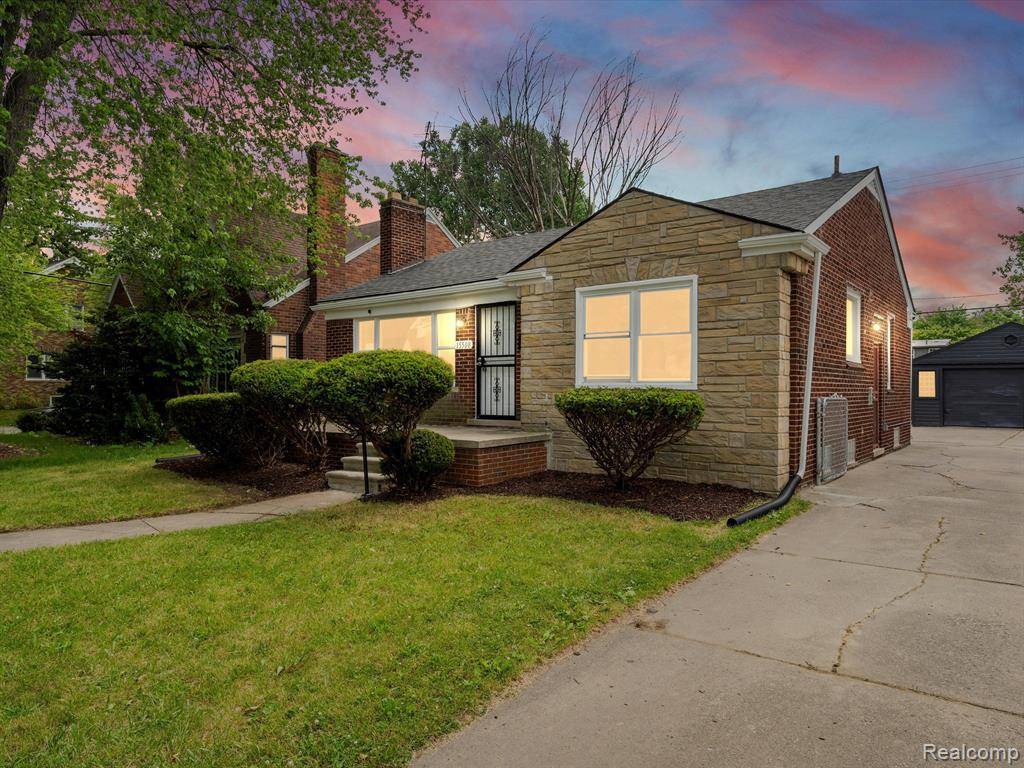 15508 CARLISLE Street, Detroit, MI 48205