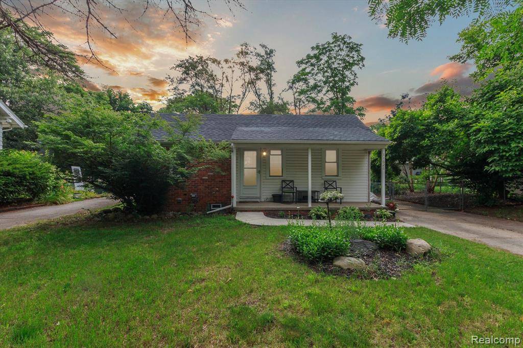 11626 BUTTERNUT Avenue, Plymouth Twp, MI 48170