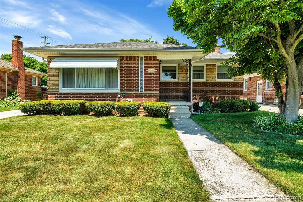18015 EMPIRE Avenue, Eastpointe, MI 48021