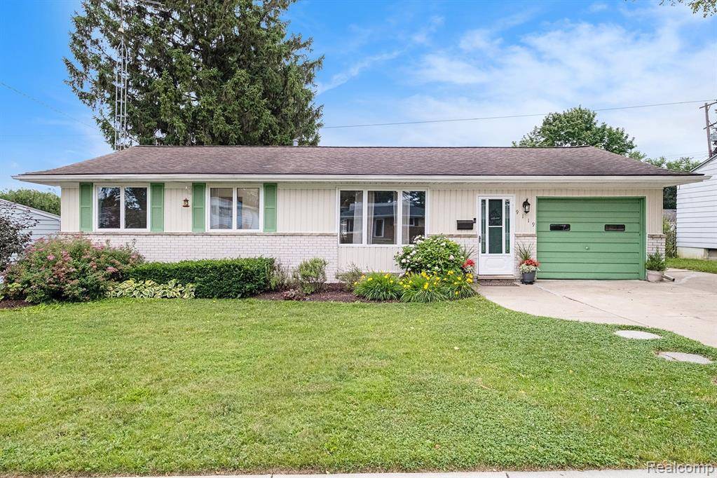 9119 CHESTERFIELD Drive, Swartz Creek, MI 48473