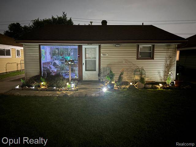 7884 MONROE Boulevard,  Taylor,  MI 48180