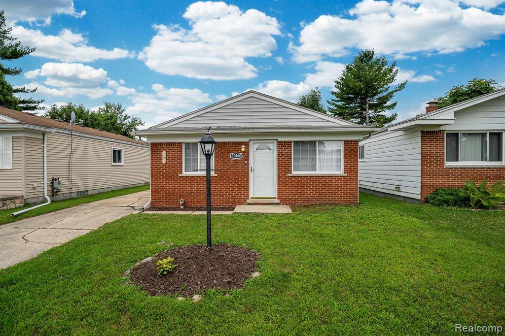 20160 Lakeworth Street, Roseville, MI 48066