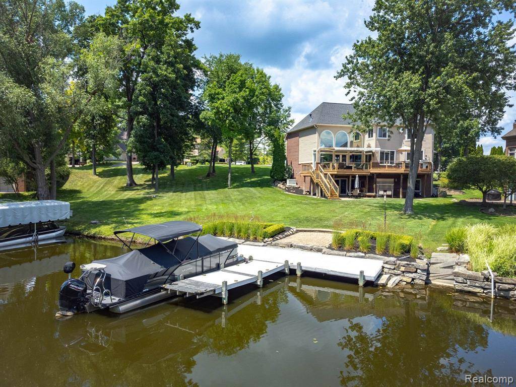 4425 ISLAND VIEW Drive, Waterford Twp, MI 48328
