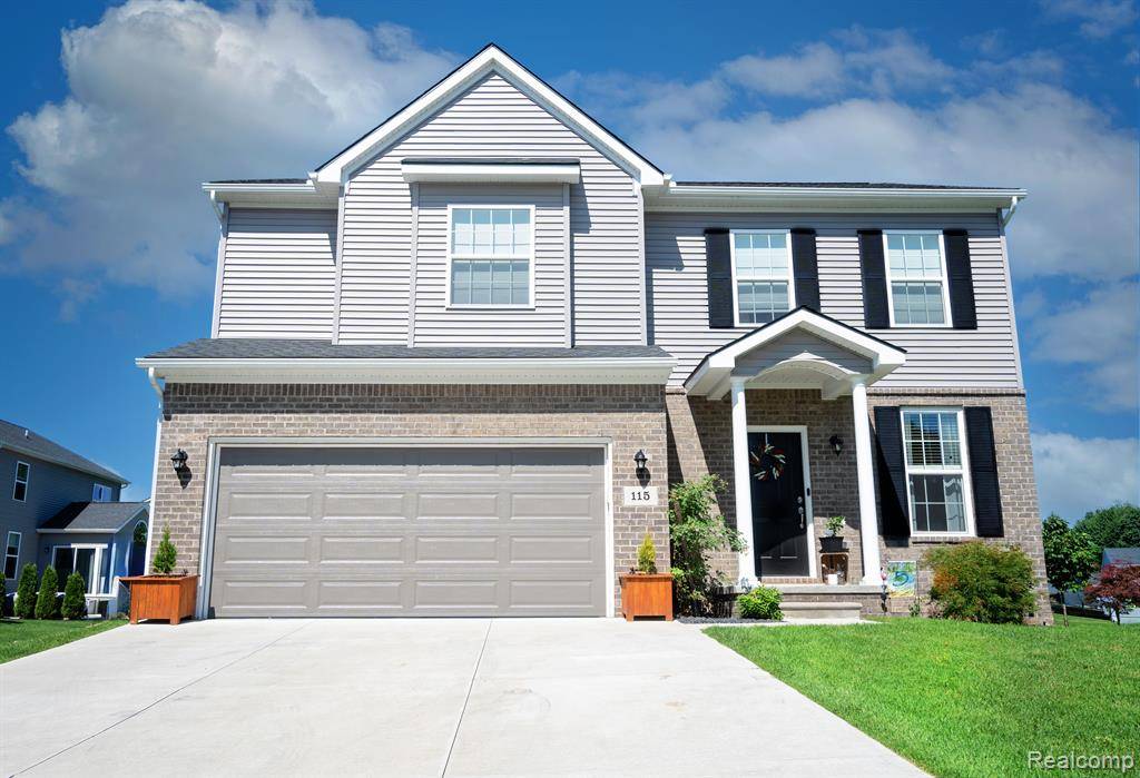 115 CRYSTAL WOOD Circle, Marion Twp, MI 48843