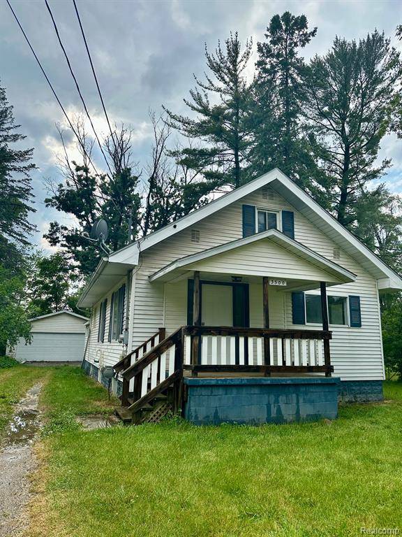 3500 COLUMBINE Avenue,  Burton,  MI 48529