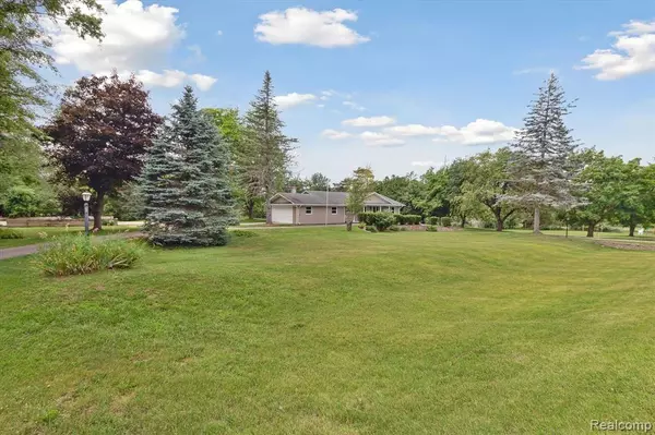 10120 Gale Road, Goodrich, MI 48438