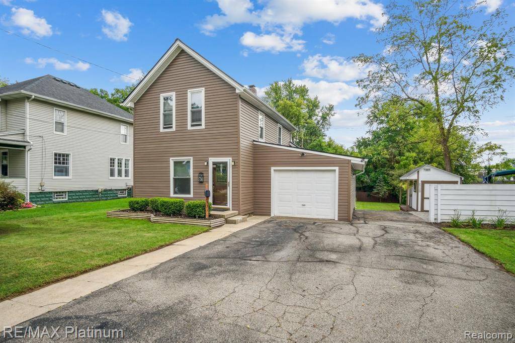 331 E BROOKS Street, Howell, MI 48843