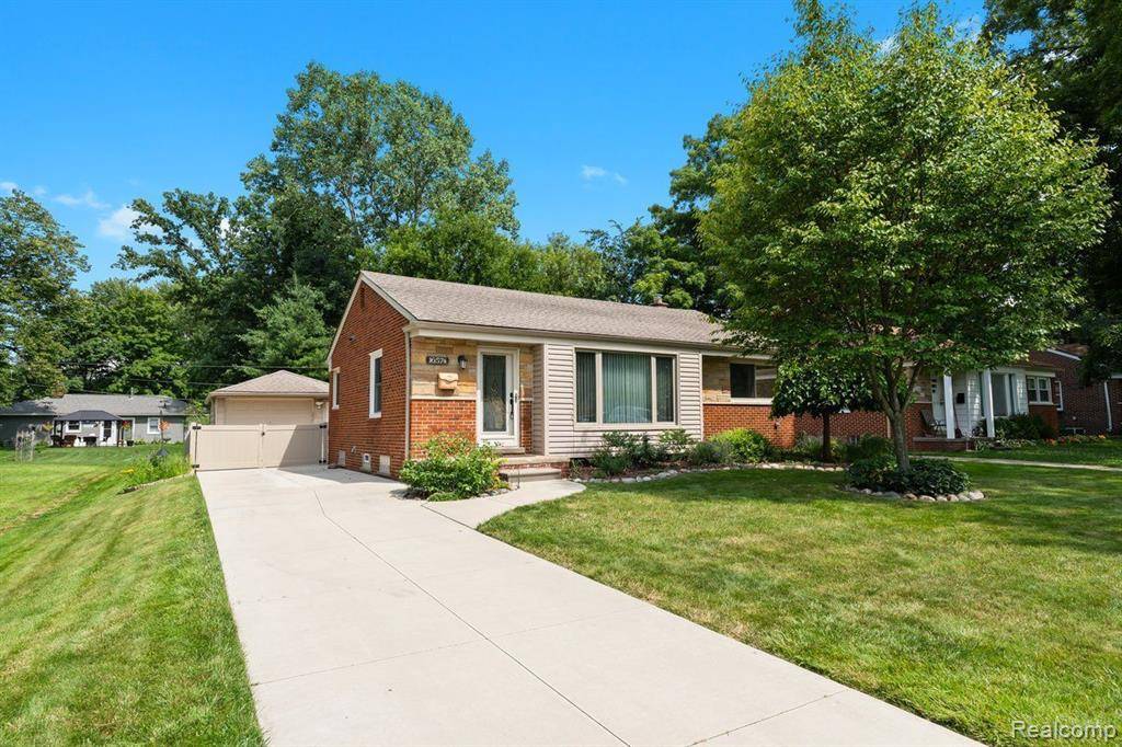 16574 DELAWARE Avenue, Redford Twp, MI 48240