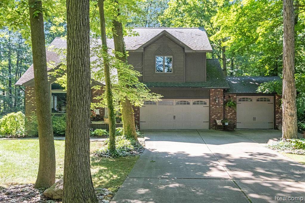 9246 YOUNG Drive, Swartz Creek, MI 48473