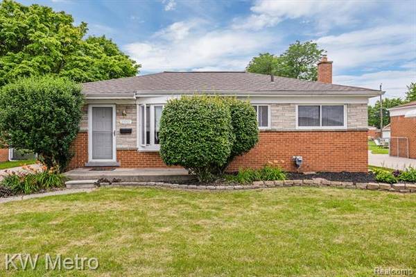 25317 Palomino Avenue,  Warren,  MI 48089