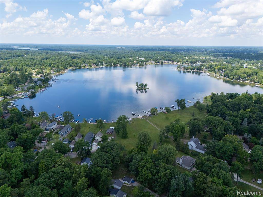 Tyrone Twp, MI 48430,10516 Merrill Drive