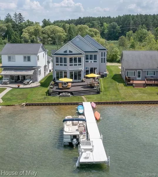 1408 BAYVIEW Street, White Lake Twp, MI 48386