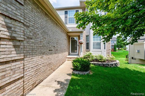 4269 SONATA Drive,  Howell,  MI 48843