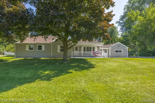 29601 GREENLAND Street,  Livonia,  MI 48154