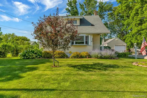 6386 W COURT Street W, Flint Twp, MI 48532
