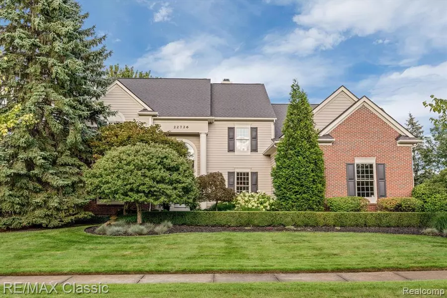 22726 SUMMER Lane, Novi, MI 48374