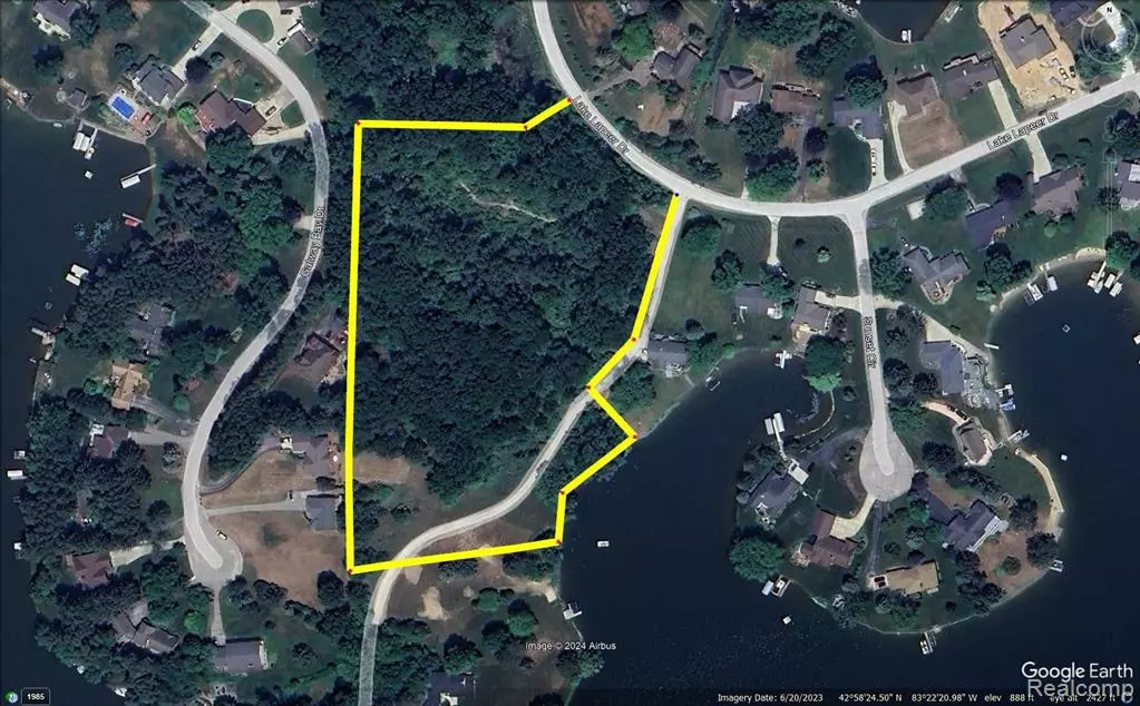Elba Twp, MI 48455,6.5 ACRES VL LAKE LAPEER Drive
